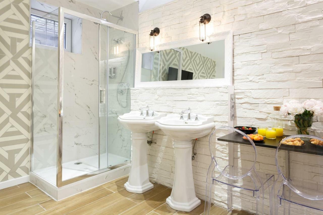 Lovely Place In A Quiet Area Between Invalides Et Eiffel Tower Apartment Paris Bagian luar foto
